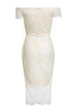 Vestido de manga corta con cuello en V de encaje de patchwork sexy de moda blanco crema