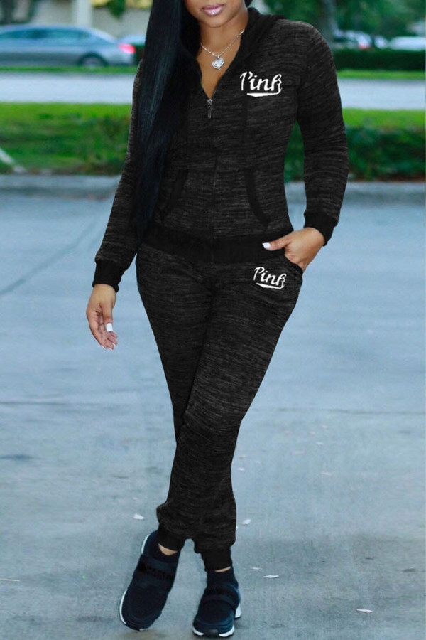 Roupa esportiva casual preta patchwork com estampa de letras gola com capuz manga longa duas peças