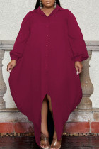 Burgunderfarbenes, lässiges, solides Patchwork-Schnalle-Umlegekragen-Kleid mit unregelmäßigem Schnitt und Kleider in Übergröße