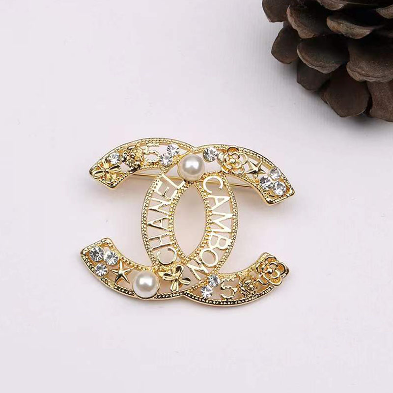 

Gold Fashion Celebrities Letter Hollowed Out Brooch