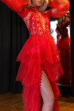 Красные сексуальные однотонные лоскутные асимметричные платья с круглым вырезом и нашивками