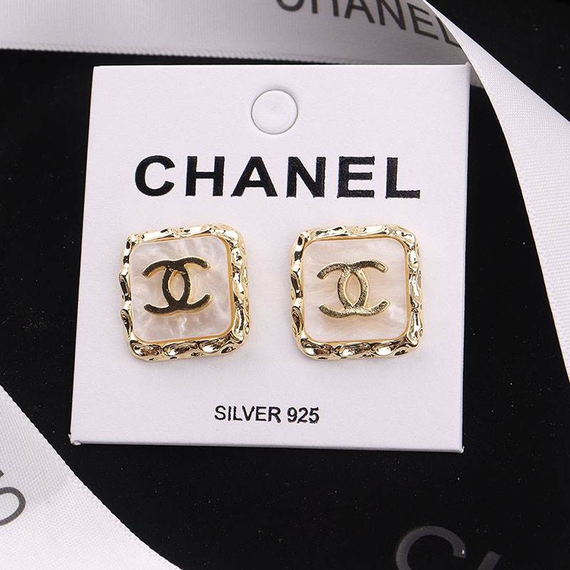 

White Fashion Simplicity Letter Split Joint Earrings
