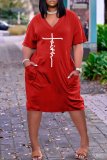 Zwart Rood Mode Casual Plus Size Print Basic V-hals Jurk met Korte Mouwen