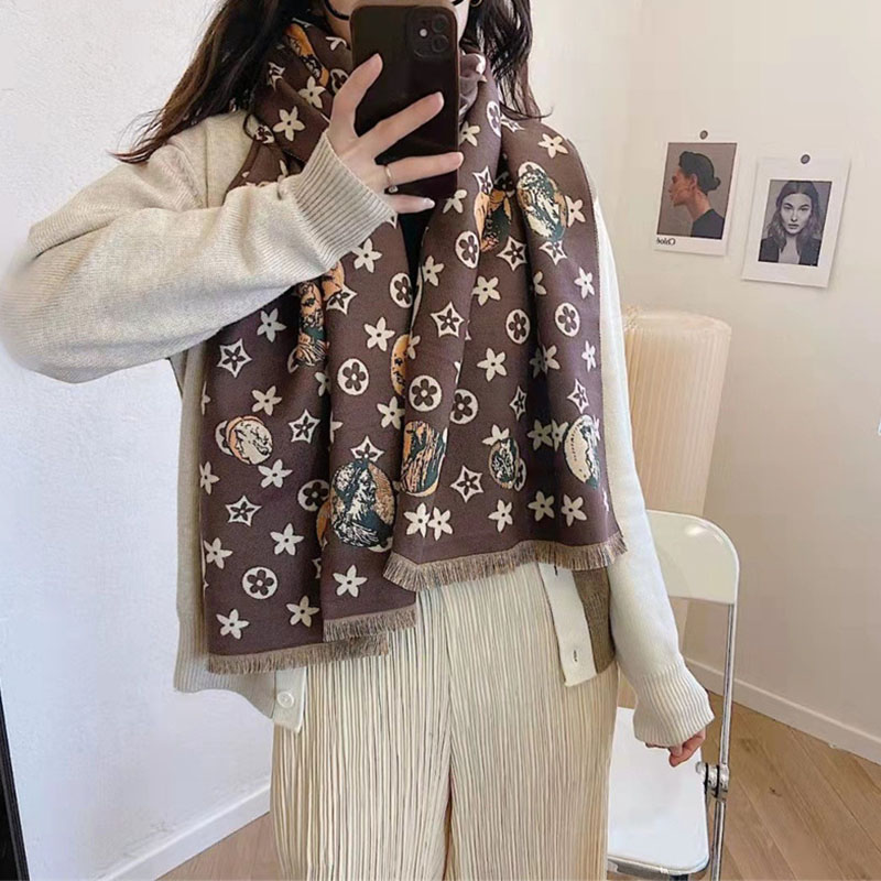 

Brown Fashion Casual Geometric Tassel Split Joint Scarf