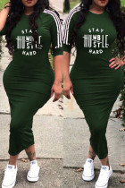 Армейско-зеленые модные повседневные платья с буквенным принтом в стиле пэчворк и круглым вырезом