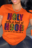Оранжевые модные футболки с леопардовым принтом и буквами O-образным вырезом