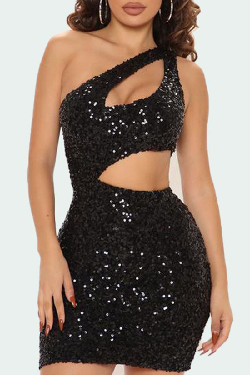 

Black Sexy Solid Hollowed Out Sequins Split Joint Asymmetrical Oblique Collar One Step Skirt Dresses