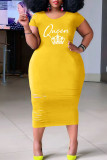 Желтые повседневные рваные пэчворк с принтом и круглым вырезом Прямые платья больших размеров