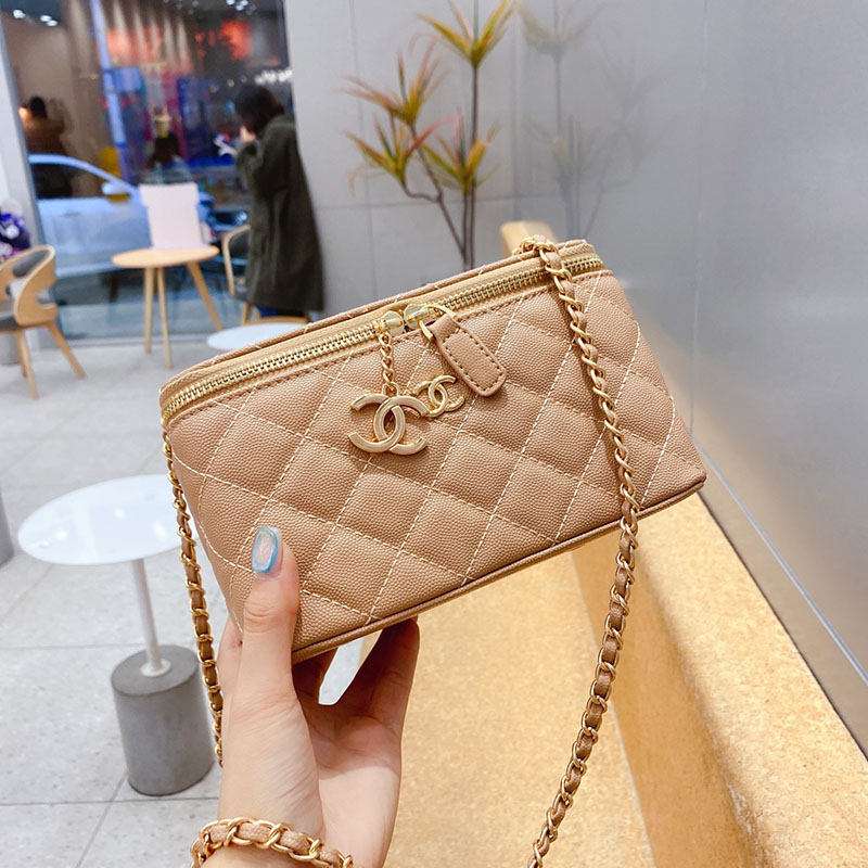 

Khaki Fashion Elegant Solid Chains Bags