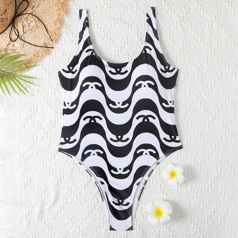 

Black And White Fashion Sexy Striped Backless Swimwears