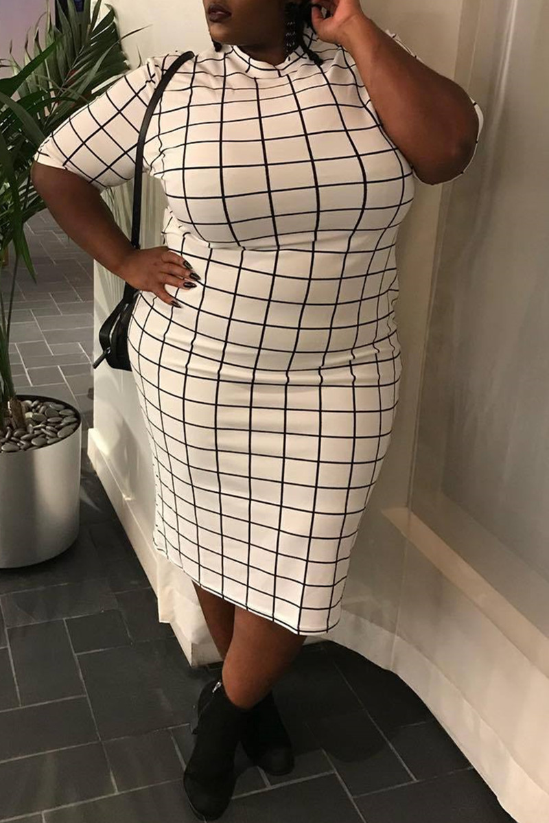 

White Fashion Casual Plus Size Plaid Basic O Neck Short Sleeve Dress