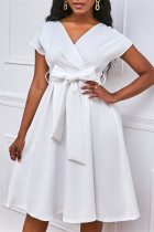 ホワイト ファッション カジュアル ソリッド ボウ V ネック A ライン ドレス