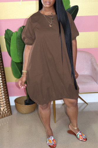 Vestido de manga corta con cuello en O básico sólido informal de moda marrón