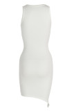 Белое повседневное однотонное асимметричное платье-майка с круглым вырезом