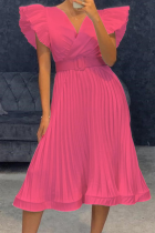 ピンクのカジュアルなソリッドフラウンスクロスストラップVネックケーキスカートドレス
