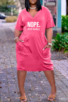 Розово-красное модное повседневное платье с буквенным принтом, базовое платье с v-образным вырезом и коротким рукавом