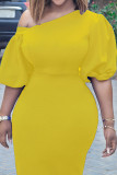 Vestidos de falda de un paso con cuello asimétrico y pliegues de patchwork sólido elegante informal amarillo