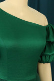 Grünes, elegantes, solides Patchwork-Abendkleid mit schrägem Kragen