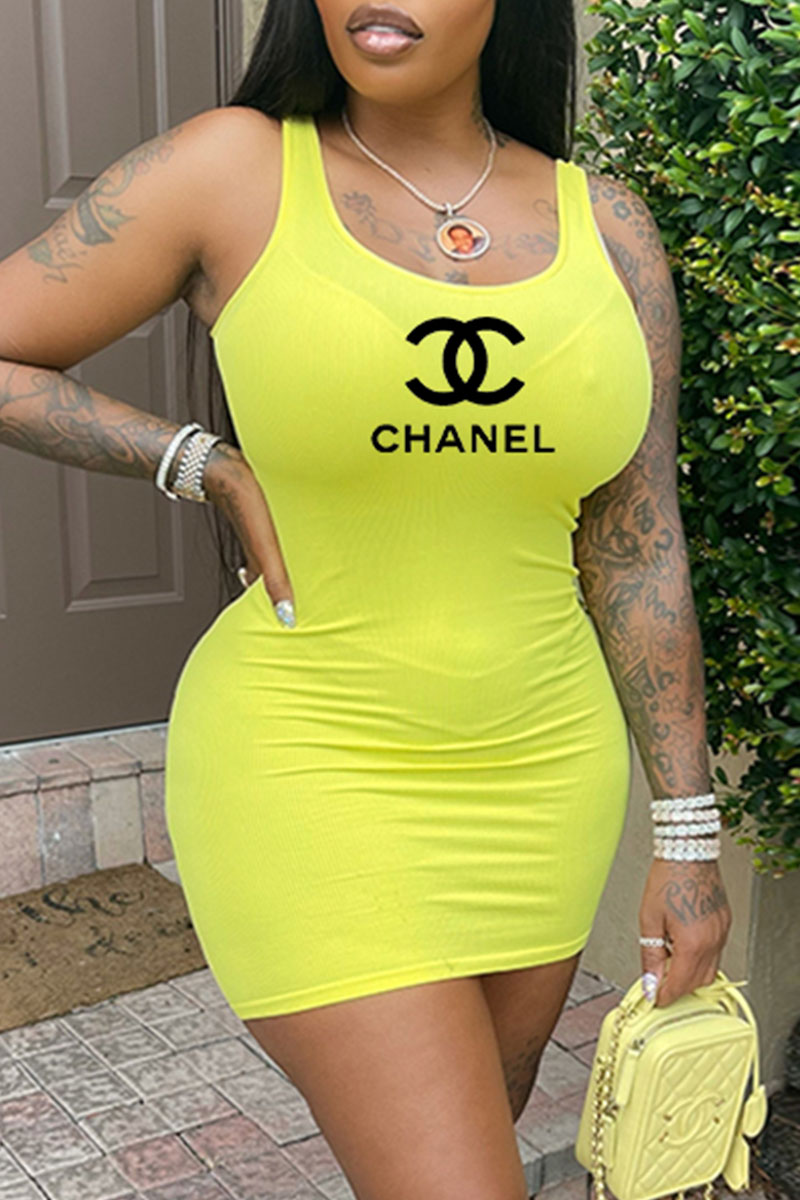

Yellow Fashion Casual Print Letter U Neck One Step Skirt Dresses