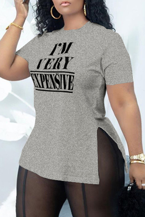 Camisetas cinza moda casual com estampa de letras com fenda no pescoço