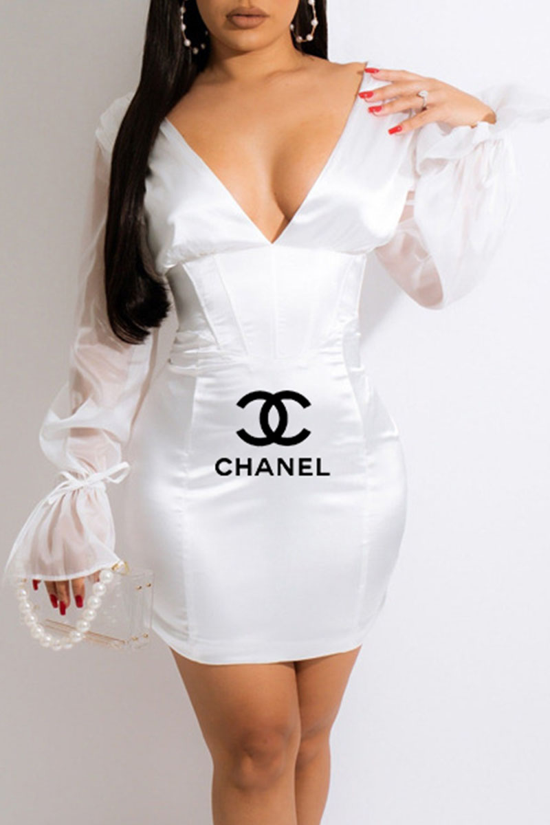 

White Fashion Sexy Print Split Joint Letter V Neck One Step Skirt Dresses