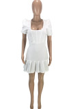 Weißes, modisches, lässiges, festes, kurzärmliges Kleid mit O-Ausschnitt