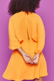 Aprikosenfarbene, elegante, solide, ausgehöhlte, asymmetrische Patchwork-Kleider mit V-Ausschnitt