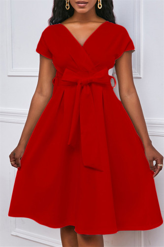 Solido rosso moda casual con abito manica corta scollo a V cintura