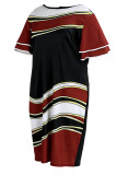 Vestido de manga corta con cuello en O de patchwork con estampado informal de talla grande en color borgoña