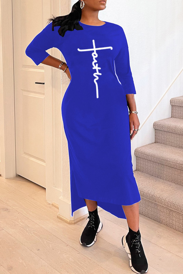 Blauwe mode casual print spleet O-hals onregelmatige jurk