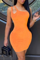 オレンジ色のファッションセクシーなソリッドバックレスワンショルダーノースリーブドレスドレス