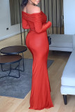 Красное элегантное однотонное лоскутное вечернее платье с разрезом и открытыми плечами.