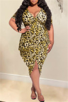 Gelbes, modisches, lässiges Plus-Size-Druck-Leoparden-Patchwork-Kleid mit V-Ausschnitt und kurzen Ärmeln (ohne Gürtel)