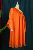 Vestidos de manga larga con cuello oblicuo y pliegues de retazos sólidos informales de moda naranja