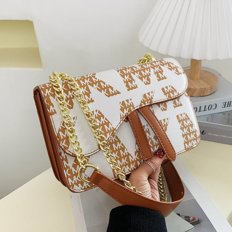 

Light Brown Fashion Street Letter Chains Bags