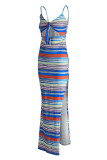カラフルなブルーのセクシーなプリントくり抜きパッチワーク スリット スパゲッティ ストラップ スリング ドレス ドレス