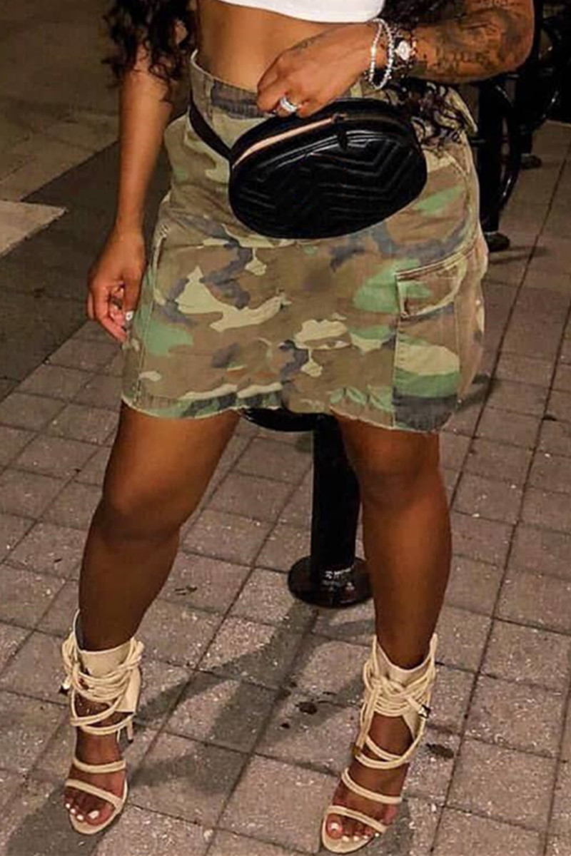

Army Green Fashion Casual Camouflage Print Basic Regular High Waist Skirts