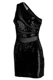 Schwarzes, modisches, sexy Patchwork-Pailletten-durchsichtiges, rückenfreies, ärmelloses Kleid mit einer Schulter