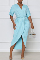 Blaues, modisches, lässiges, solides Patchwork-Kleid mit V-Ausschnitt und kurzen Ärmeln