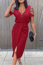 Rotes, modisches, lässiges Patchwork-Kleid mit V-Ausschnitt und kurzen Ärmeln