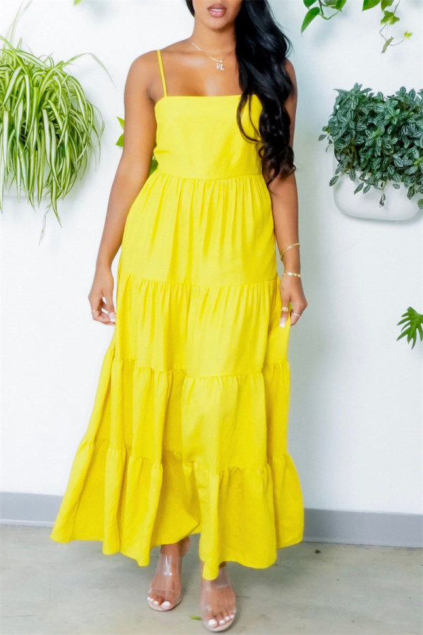 Желтое модное повседневное однотонное длинное платье на тонких бретелях с открытой спиной