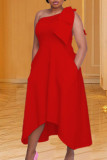 Robes de robe irrégulières à col oblique en patchwork solide élégant rouge