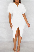 Weißes, modisches, lässiges, festes Patchwork-Kleid mit V-Ausschnitt und kurzen Ärmeln