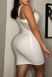 Weiße Mode Sexy Patchwork Hot Drilling Durchsichtige, rückenfreie, langärmlige Kleider mit schrägem Kragen