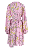 Розовые повседневные платья с принтом в стиле пэчворк и круглым вырезом