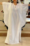 Robes de robe irrégulières blanches élégantes à volants en patchwork à col rond