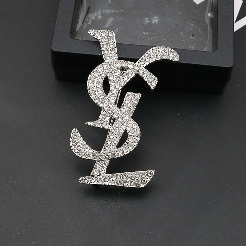 

Silver Fashion Vintage Letter Hot Drill Brooch