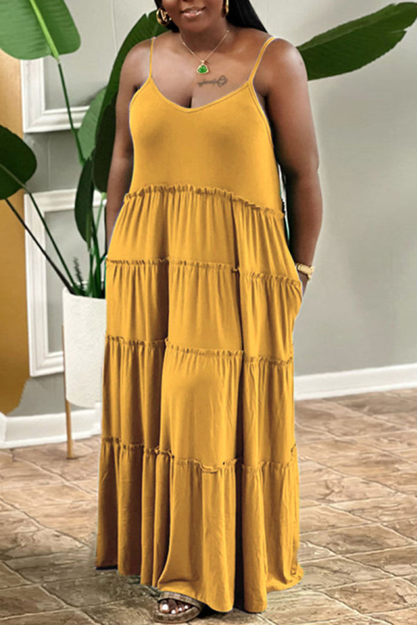 Желтое повседневное однотонное платье в стиле пэчворк с жемчугом на тонких бретельках Платья больших размеров