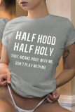 Grå Mode Casual Letter Print Basic O-hals T-shirts