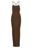 Vestido longo marrom sexy casual sem costas com fenda e alça de espaguete